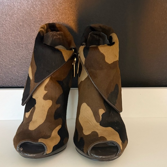 Michael Kors Animal Print Ankle Bootie - Picture 1 of 3